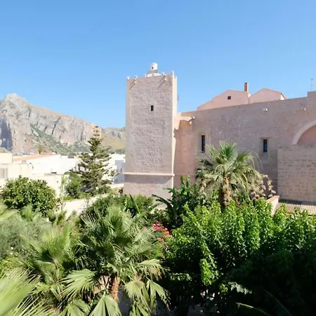 La Terrazza Nel Blu Appartement *
